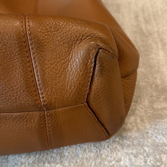 Michael Kors Large Pebbled Leather HOBO bag - Picture 9 of 12